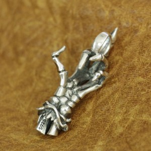 Middel vinger skull hanger - 925 zilver