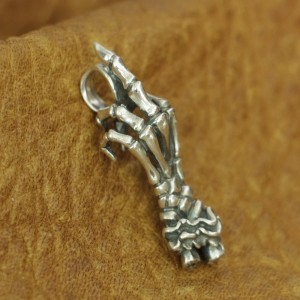 Middel vinger skull hanger - 925 zilver