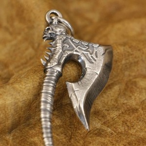 Gorehowl – Hellscream Axe Pendant (World of Warcraft)