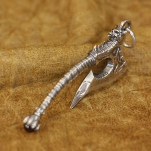 Gorehowl – Hellscream Axe Pendant (World of Warcraft)