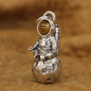 Astronaut Pendant - 925 Silver