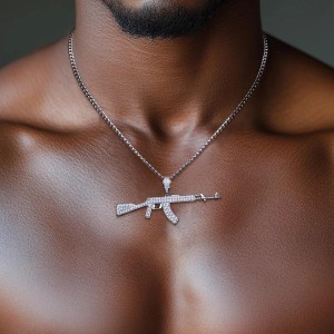 Luxe AK-47 hanger met 84 Moissanite